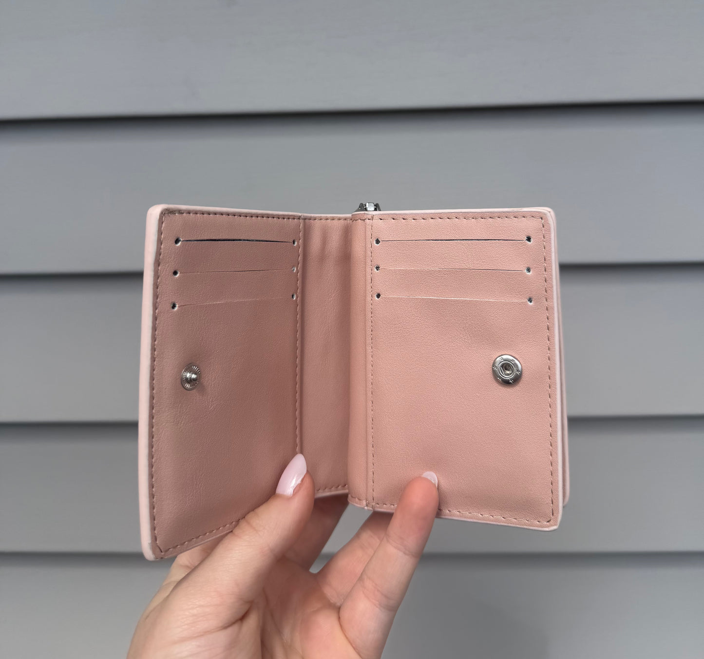 Self Finishing Zipper Snap Wallet