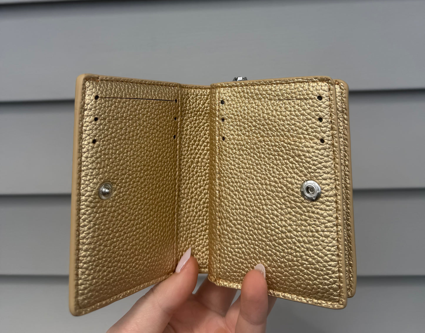 Self Finishing Zipper Snap Wallet