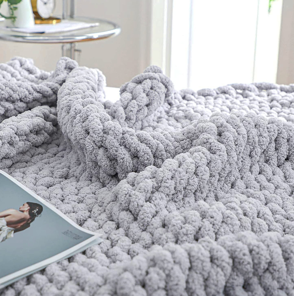 DIY Chunky Hand Knit Blanket November 28